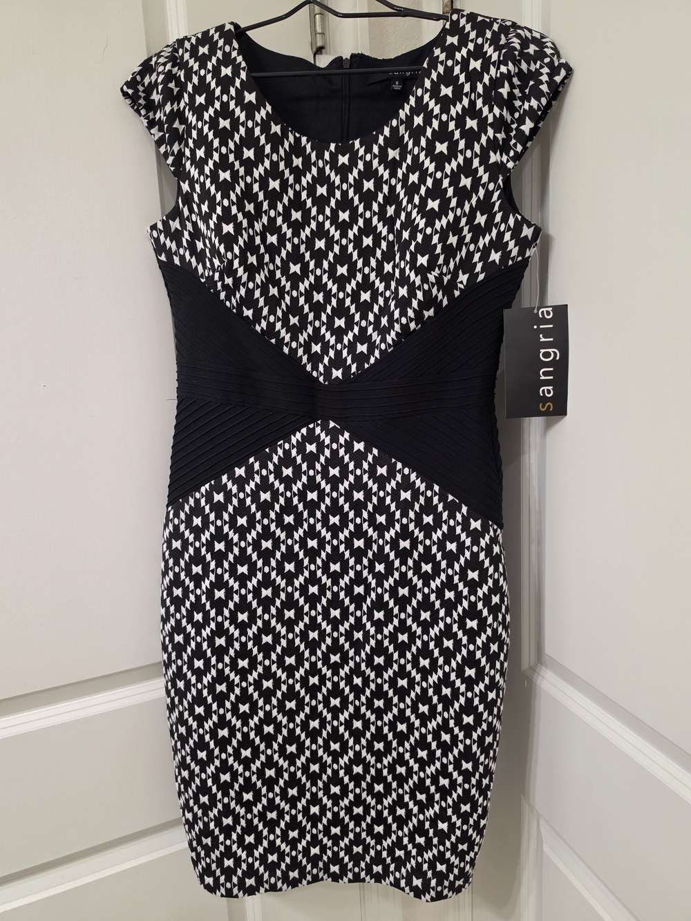 Signature by Sangria Black & White Geometric Midi Sheath Dress